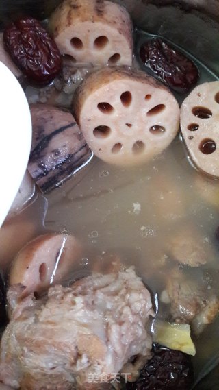 筒骨煲莲藕的做法步骤：7