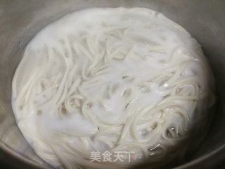 胡萝卜大蒜牛肉面的做法步骤：4