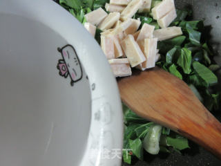 虾糕炒青菜的做法步骤：6