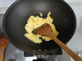 毛豆炒鸡蛋的做法步骤：4
