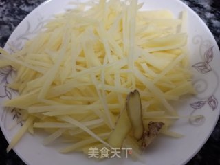 土豆丝炒肉的做法步骤：5