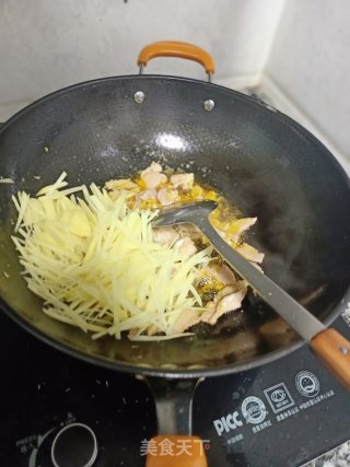土豆丝炒肉的做法步骤：7