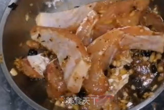 豉汁豆腐蒸鱼腩的做法步骤：2