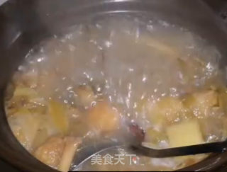 霸王花煲猪踭肉的做法步骤：4