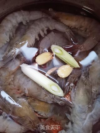 烤虾干 超简单的做法步骤：2
