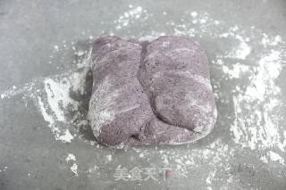 珐琅锅黑米欧包的做法步骤：4