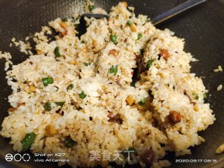 豆角萝卜干肉丝炒饭的做法步骤：5
