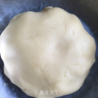榨菜鲜肉月饼的做法步骤：4