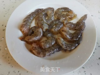 虾仁炒西兰花的做法步骤：2