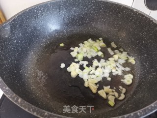 虾仁炒西兰花的做法步骤：7