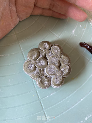 冰皮流心月饼的做法步骤：11