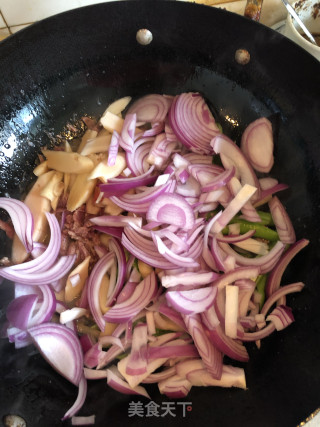 洋葱炒牛肉的做法步骤：5