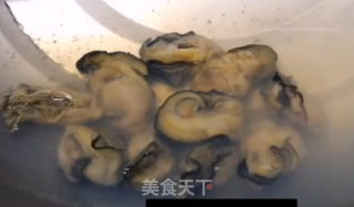蚝豉猪手的做法步骤：1