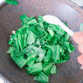 爆炒油麦菜的做法步骤：5