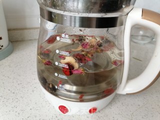三宝养生茶的做法步骤：4
