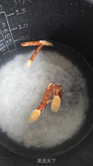 五指牛奶萝卜粥的做法步骤：3
