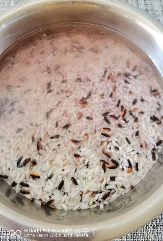 超好吃的血糯米饭团的做法步骤：2