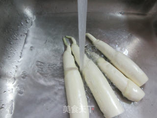 乌贼烧茭白的做法步骤：2