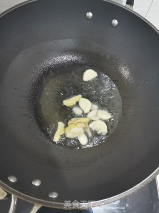 土豆烧肉的做法步骤：1