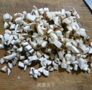 香菇鸡肉丸菠菜汤的做法步骤：5
