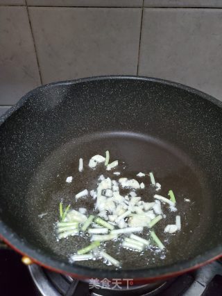 海带丝炒绿豆芽的做法步骤：4