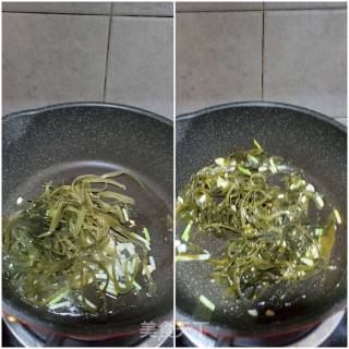 海带丝炒绿豆芽的做法步骤：5