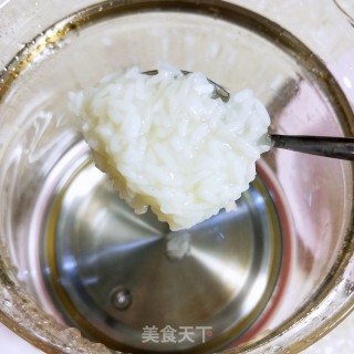 甜酒玫瑰饮的做法步骤：2