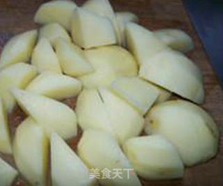 小葱头烧土豆的做法步骤：3