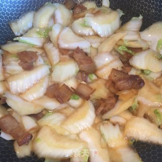 五花肉炒白菜帮的做法步骤：6