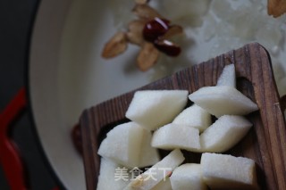 银耳梨汤的做法步骤：2