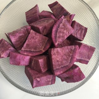 紫薯银耳羹的做法步骤：2