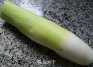 茭白香干炒青菜的做法步骤：1