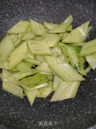 素炒青瓜片的做法步骤：3