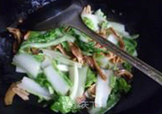 鸡棕菌炒五号菜的做法步骤：4