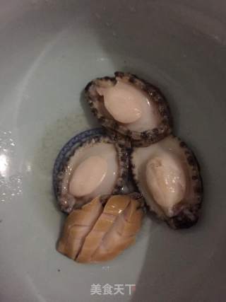 鲍鱼花胶鸡的做法步骤：2