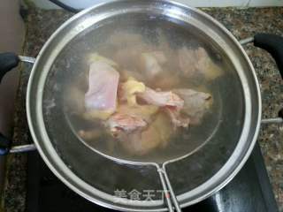 鲍鱼花胶鸡的做法步骤：3