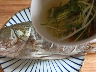清蒸鳜(桂)鱼的做法步骤：5
