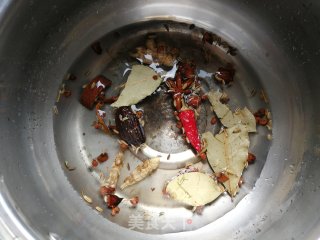 啤酒鸡腿卤蛋的做法步骤：4