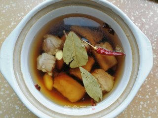 黑木耳土豆炖排骨的做法步骤：3