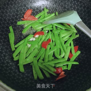 炒五季豆的做法步骤：4