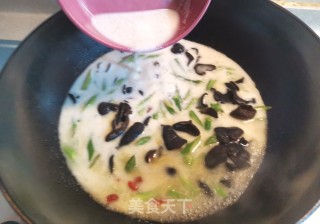 火麻奶芦笋鲜香浓汤的做法步骤：7