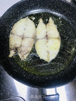 香煎马鲛鱼的做法步骤：4