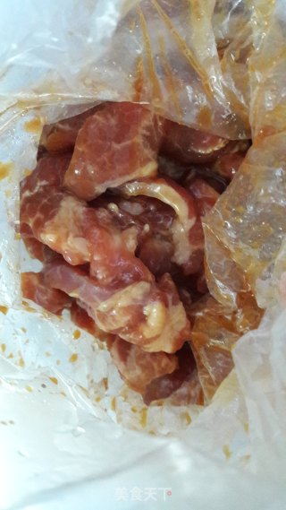 土豆炒猪肉的做法步骤：3