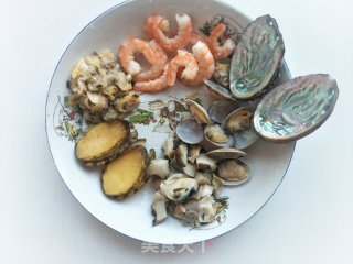 鲍鱼螺肉海鲜饭的做法步骤：4