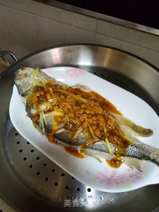豆酱蒸黄花鱼的做法步骤：7
