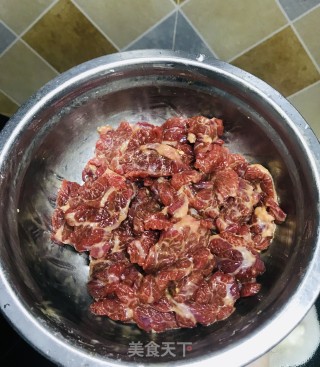 小炒牛肉#快手小炒#的做法步骤：3