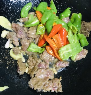 小炒牛肉#快手小炒#的做法步骤：8