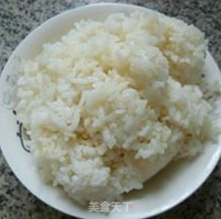 瘦肉咸菜炒饭的做法步骤：1
