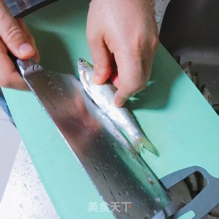 香煎刁子鱼的做法步骤：3