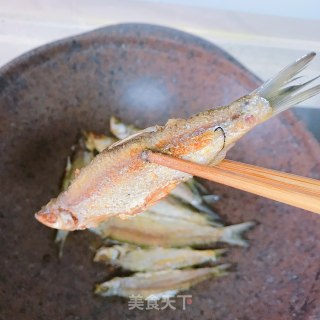 香煎刁子鱼的做法步骤：11